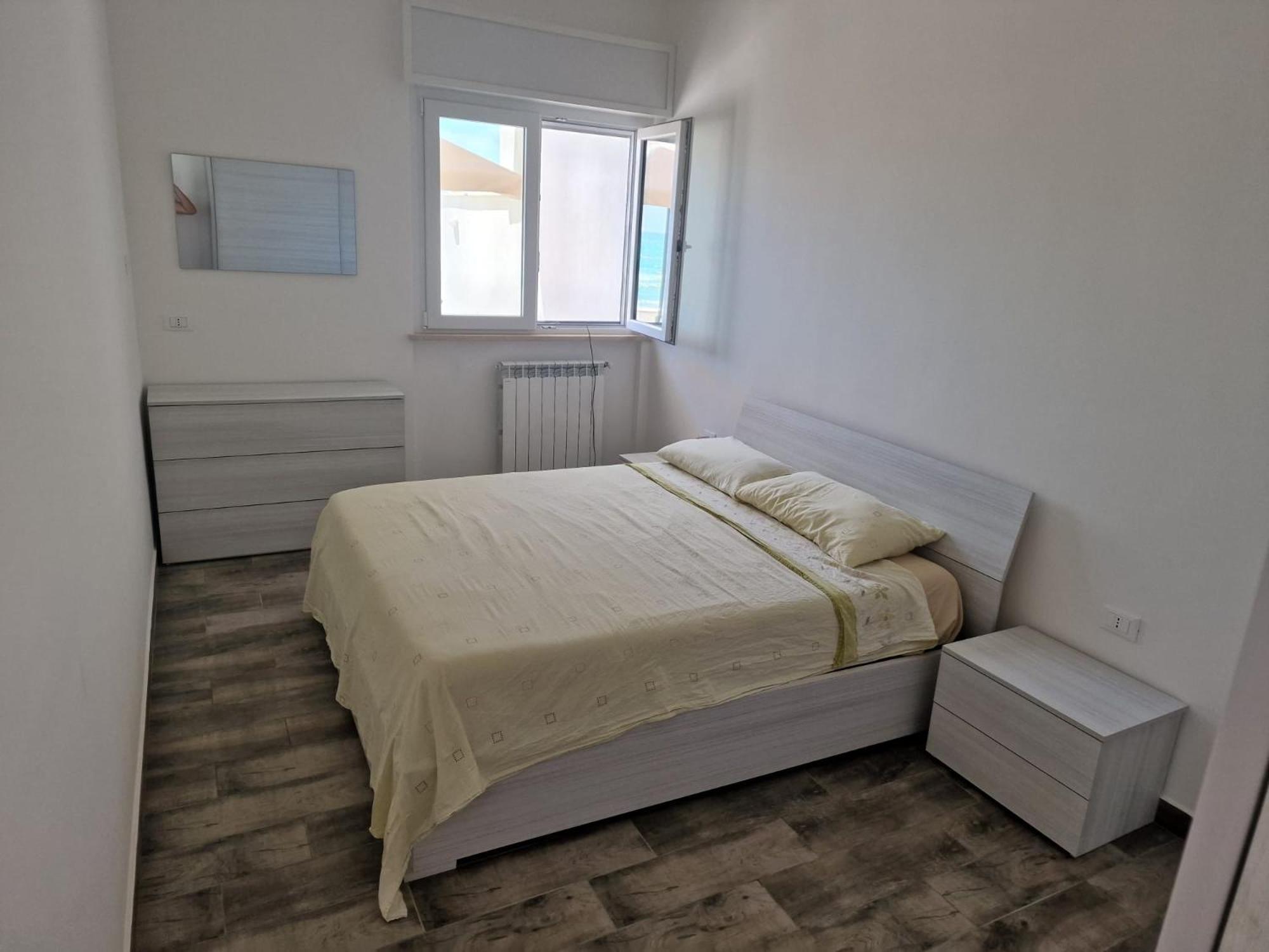 The Suite On The Beach Torvaianica Exterior photo